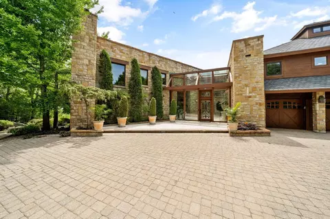 1707 Hyatts Rd, Delaware, OH 43015
