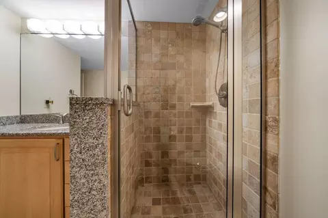 Bath - 1707 Hyatts Rd, Delaware, OH 43015 photo 7 of 8