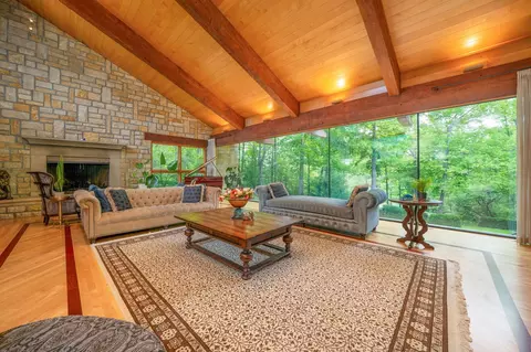 Living - 1707 Hyatts Rd, Delaware, OH 43015 photo 1 of 7
