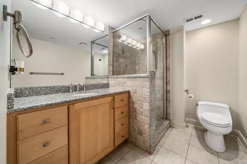 Bath - 1707 Hyatts Rd, Delaware, OH 43015 photo 6 of 8