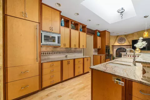 Kitchen - 1707 Hyatts Rd, Delaware, OH 43015 photo 2 of 6