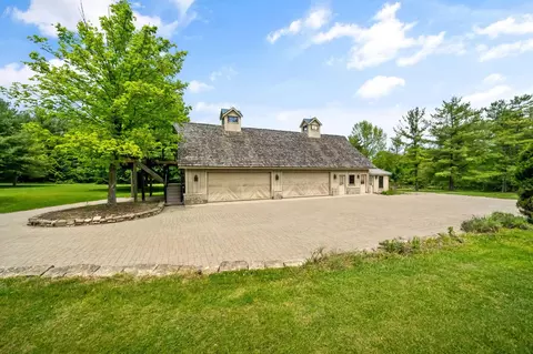 Exterior - 1707 Hyatts Rd, Delaware, OH 43015 photo 32 of 35