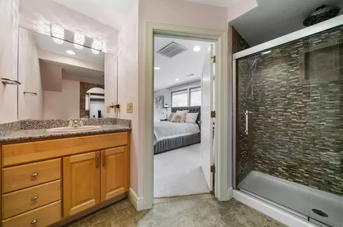 Bath - 1707 Hyatts Rd, Delaware, OH 43015 photo 5 of 8