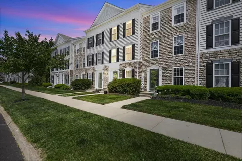 5548 Middle Falls St #53, Dublin, OH 43016