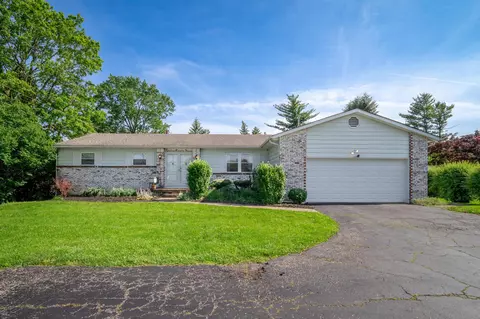 1293 W Old Henderson Rd, Columbus, OH 43220