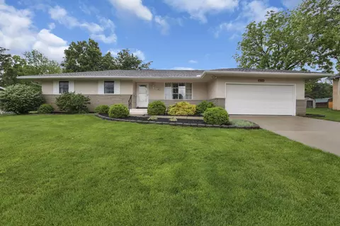 6174 Chinaberry Dr, Columbus, OH 43213