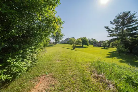 Exterior - 25885 Shoemaker Rd, Circleville, OH 43113 photo 19 of 23