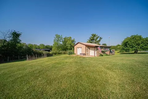 Exterior - 25885 Shoemaker Rd, Circleville, OH 43113 photo 15 of 23