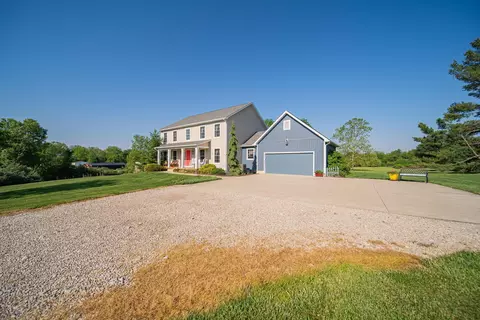 Exterior - 25885 Shoemaker Rd, Circleville, OH 43113 photo 22 of 23