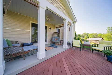 Exterior - 25885 Shoemaker Rd, Circleville, OH 43113 photo 7 of 23