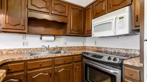 Kitchen - 113 E 2nd St, Hebron, OH 43025 photo 3 of 4