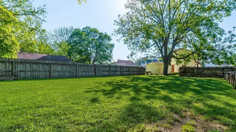 Exterior - 113 E 2nd St, Hebron, OH 43025 photo 6 of 9