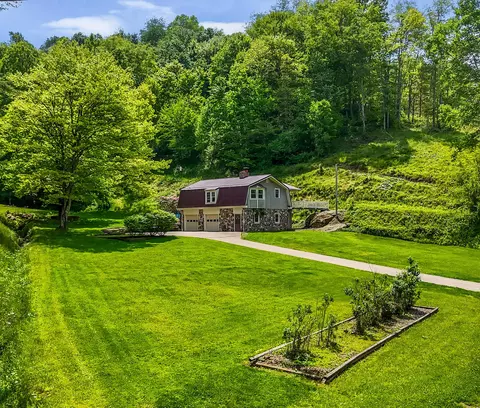 2250 Indian Camp Run Rd, New Concord, OH 43762