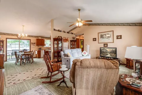 Living - 1950 Patrick Dr E, Newark, OH 43055 photo 1 of 2