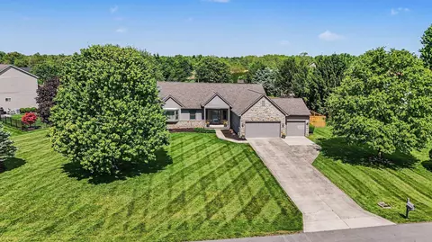 42 Millstone Cir, Pataskala, OH 43062
