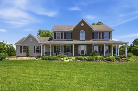 3381 York Rd SW, Pataskala, OH 43062