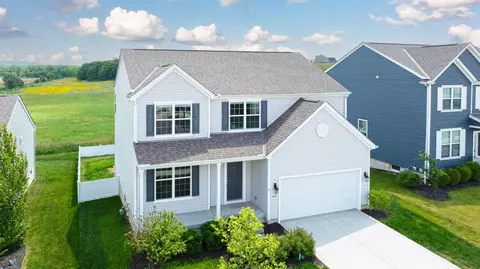 2432 Brook Run Dr, Lancaster, OH 43130