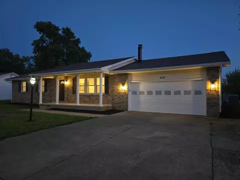 609 Spring Ave, Washington Court House, OH 43160