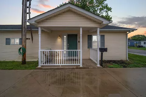32 Hall St, Ashville, OH 43103