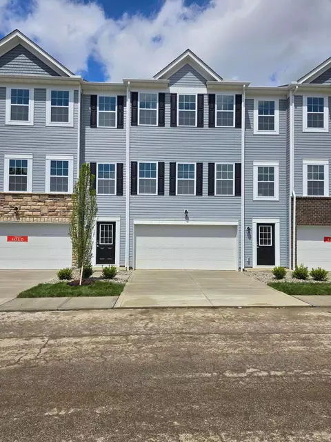 5600 Village Channel Dr, Canal Winchester, OH 43110