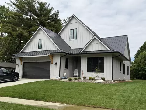 320 Myrtle Dr, Westerville, OH 43081