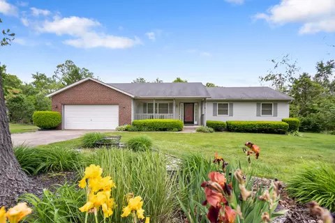 20 Winter Green Loop SW, Pataskala, OH 43062
