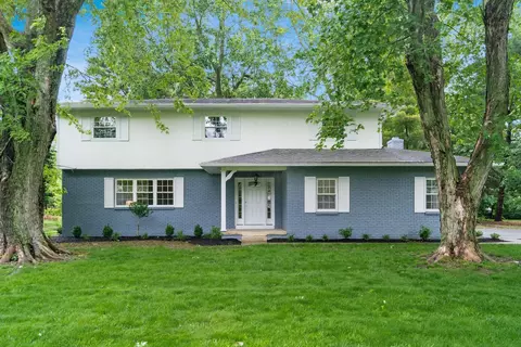 8782 Stonehenge Dr NW, Pickerington, OH 43147