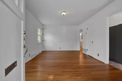 239 N Kellner Rd, Columbus, OH 43209