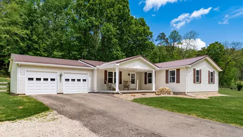 385 Irish Ridge Rd, Philo, OH 43771
