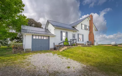 6520 Hall Rd, Centerburg, OH 43011