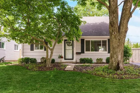 2606 Swansea Rd, Columbus, OH 43221