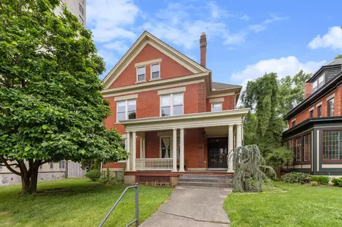 31 Woodland Ave, Columbus, OH 43203