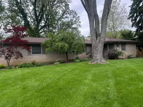 1273 Francisco Rd, Columbus, OH 43220