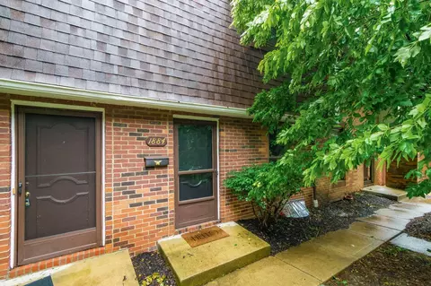 1884 Willoway Cir S, Columbus, OH 43220