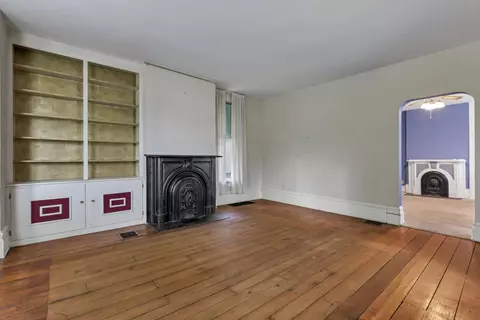 Living - 325 E Walnut St, Lancaster, OH 43130 photo 3 of 9
