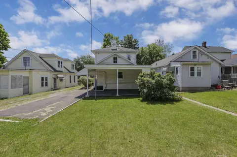 Exterior - 325 E Walnut St, Lancaster, OH 43130 photo 6 of 12
