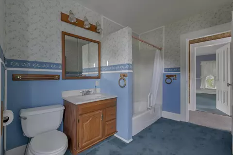 Bath - 325 E Walnut St, Lancaster, OH 43130 photo 2 of 3