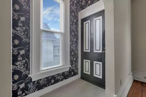 Entry Way - 325 E Walnut St, Lancaster, OH 43130 photo 1 of 2