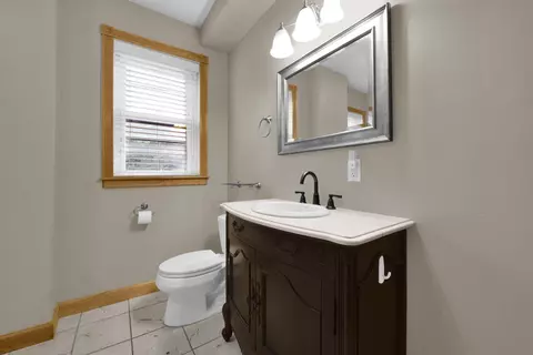 Bath - 29 E 2nd Ave, Columbus, OH 43201 photo 1 of 4