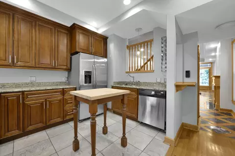 Kitchen - 29 E 2nd Ave, Columbus, OH 43201 photo 2 of 6