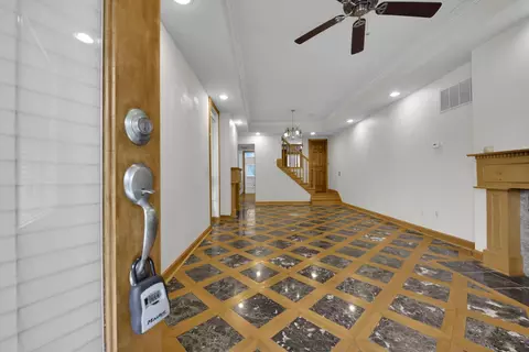 Entry Way - 29 E 2nd Ave, Columbus, OH 43201 photo 1 of 1