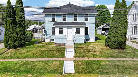 204 N Market St, Somerset, OH 43783