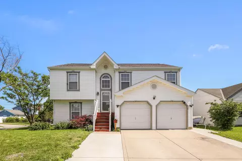 2768 Woodcroft Rd, Columbus, OH 43204