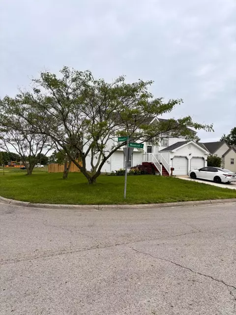 2768 Woodcroft Rd, Columbus, OH 43204