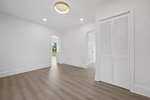 Entry Way - 280 Nye St, Marion, OH 43302 photo 3 of 4