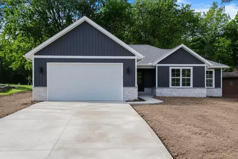 99 Rome Beauty Ct, Howard, OH 43028