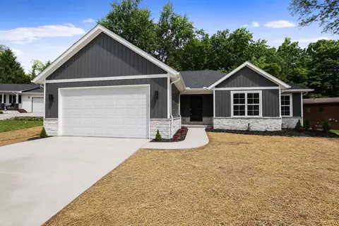 99 Rome Beauty Ct, Howard, OH 43028