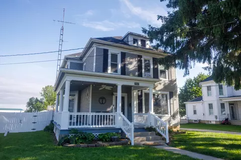 135 W Mound St, South Charleston, OH 45368