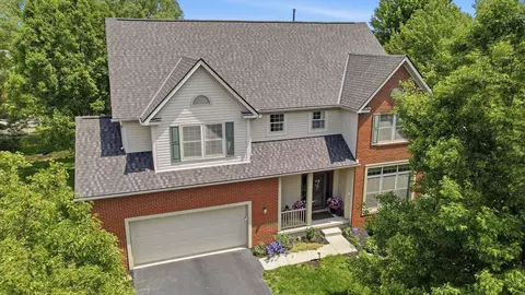 2201 Parklawn Dr, Lewis Center, OH 43035
