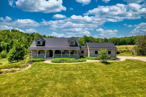 8265 Preston Rd, Newark, OH 43055